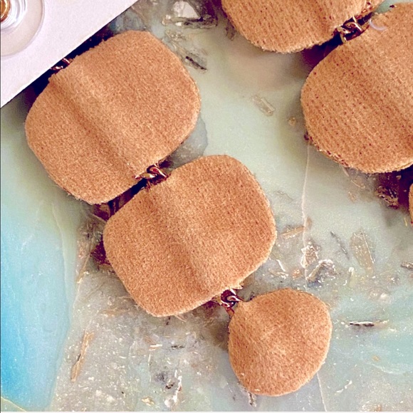 🌺🎉HP🎉🌺 NWT Deepa Gurnani Beaded Crystal Chandeliers - Picture 15 of 15